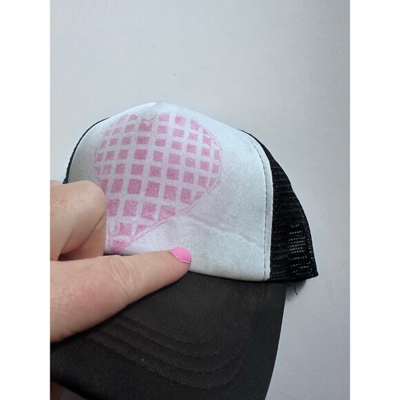 Heart Print Trucker Hat - Adjustable Fit - Women's - Picture 2 of 3